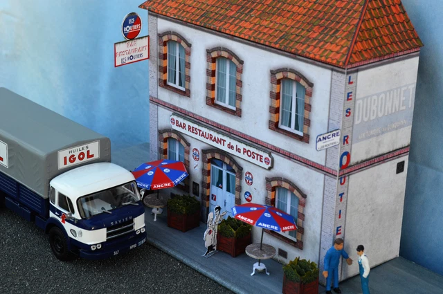 Kit Papier Garage Citroën à Monter - Échelle 1/43, Décoration Maquette