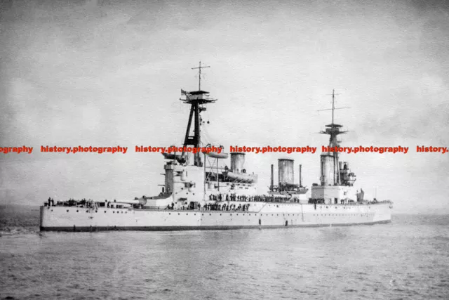 F002744 HMS Indefatigable. British battlecruiser. WW1. 1916