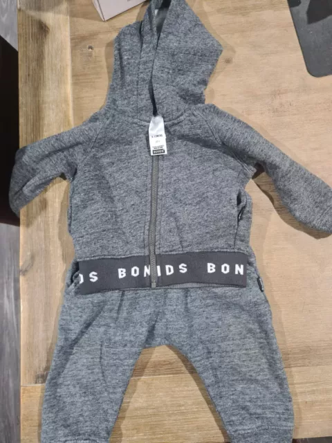 Bonds Tracksuit Set Size 0 Pants worn a few times, jacket tried on once