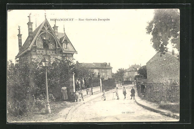 CPA Bessancourt, Rue Gervais Jacquin, vue de la rue avec des enfants