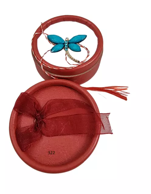 Martisor Märzchen Charm Anhänger als Türkis Libelle aus Metall in Box 322