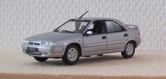 Citroen Xantia Activa 1997 grise 1/43