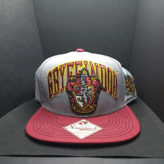 NEW Bioworld Harry Potter Wizarding World Gryffindor Grey Hat Snapback Cap Adult