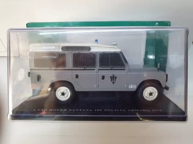 Coleccion Coches Inolvidables. Land  Rover Santana . 1/24. SALVAT