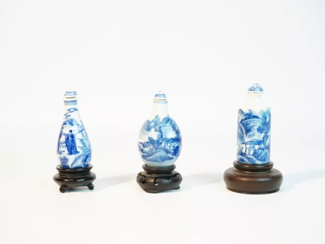 Chinese Blue & White Porcelain Snuff Bottles w/wood stand