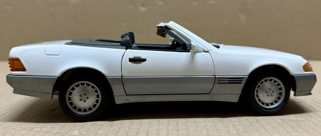 Road Tough 1/18 - Mercedes 500SL 1989 (T5203) Cabriolet Blanc - Occasion Boîte Abîmée