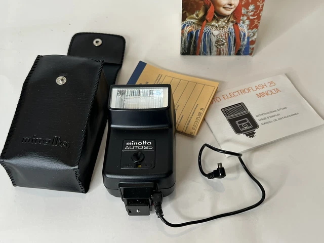 Minolta 25 Auto Camera Electroflash 200X Shoe Mount Flash In Box New Old Stock