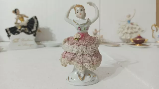 Ancien - Ballerine en porcelaine de 11 cm - Imitation DRESDEN néanmoins jolie