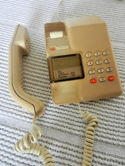 VINTAGE 1980'S BT Viscount beige push button telephone working £16.00 ...