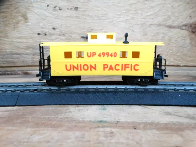 Life-Like HO Union Pacific UP 49940 Cupula Caboose