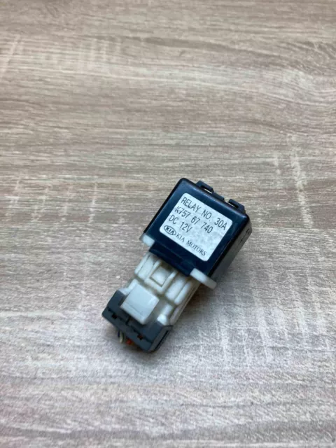 K75767740 Genuine Kia Carnival Relais Kontrolle Modul Einheit mit Stecker