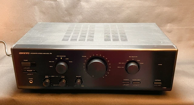 Amplificateur Vintage Onkyo Model A-25 – Gris – Fonctionnel, Bon état
