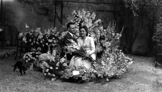 Portrait mariés mariage jeune couple fleurs 3 anciens négatif photo an. 1940 50