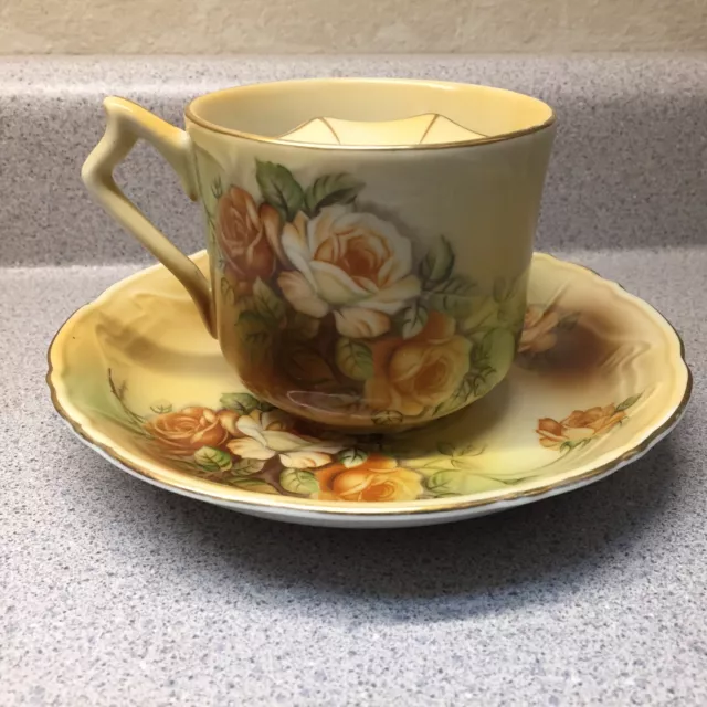 Taza de bigote de cerámica grande R S de colección y platillo floral marrones y verdes zurdo