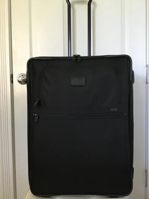 Tumi Alpha 2 Black 2 Wheel 26 Inch Expandable Rolling Suitcase Luggage See Pics