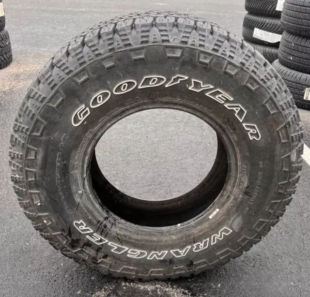 GOODYEAR WRANGLER TRAILRUNNER AT 31x10.50r15LT 109R LOAD RANGE C