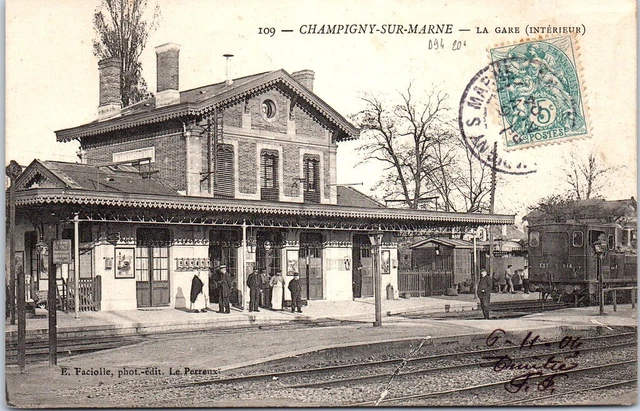94 CHAMPIGNY SUR MARNE - la gare interieur.