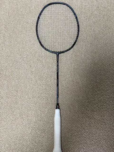 ヨネックス　voltric force  VTZF 3UG5 ヨネックス voltric force VTZF 3UG5 （YONEX VOLTRIC Z FORCE
