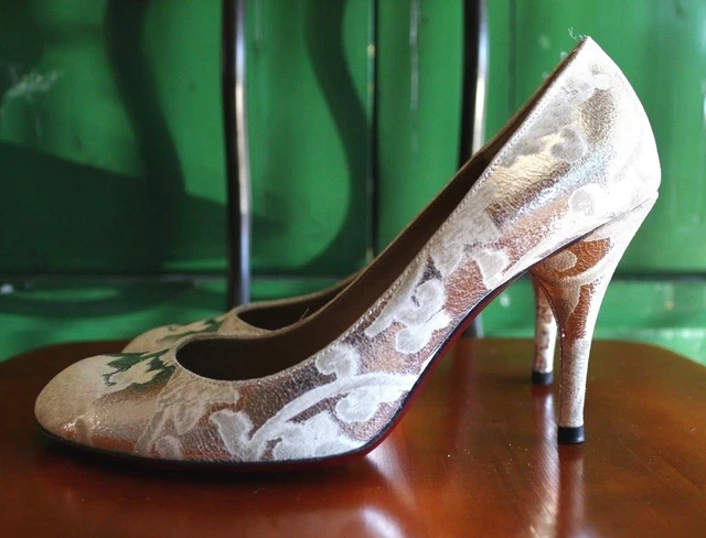 KENZO Italy Anthropologie pumps heels leather silver embroidered wedding 37 6.5
