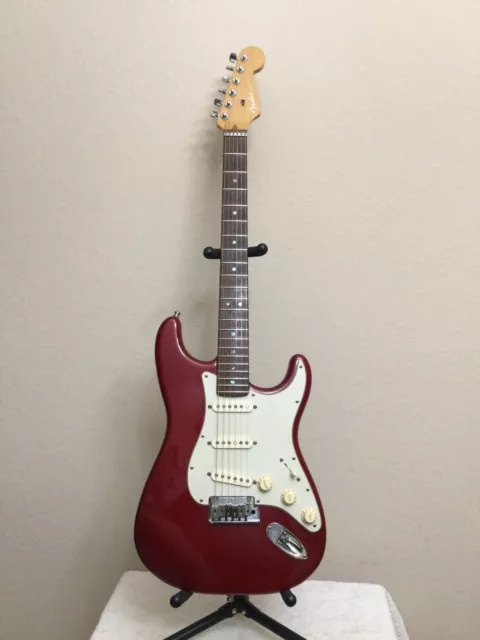 American Deluxe First Series Stratocaster 1998  Crimson Transparent
