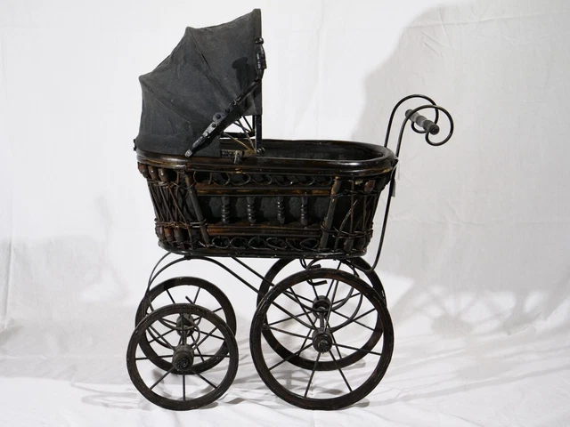 Ancienne Poussette De Poupée En Bois Et Métal – Vintage 60 Cm – Bon état