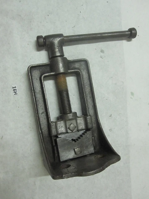 Vintage No 16 Tool Holding Pipe Vise Bench  Bolt Down