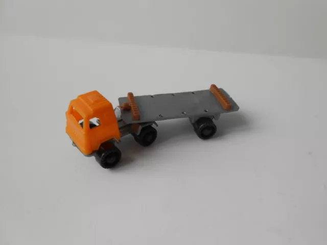 Figurine KINDER ancien MONTABLE Camion plateau - truck (incomplet)