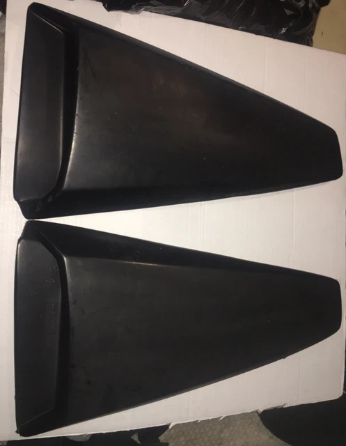 1999 - 2004 Ford Mustang Xenon Quarter Window Scoops 2000 2001 2002 2003