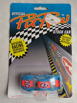 Vintage 1992 #43 Richard Petty STP Pit Row Stock Car Die Cast Scale 1:64 New