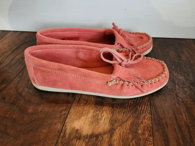 Minnetonka Kilty Womens Size 8.5 Pink Hardsole Suede Moccasins Loafers