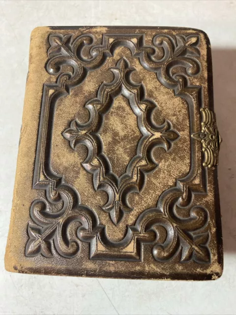 Antique Victorian Leather Photo Album Brass Latch Men Women Cabinet Card Photos