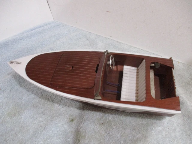 Fleet Line Zepher Speed Boat Excellent Condition 11" Long Fleet Line Zepher Speed Boat Excellent Condition 11" Long