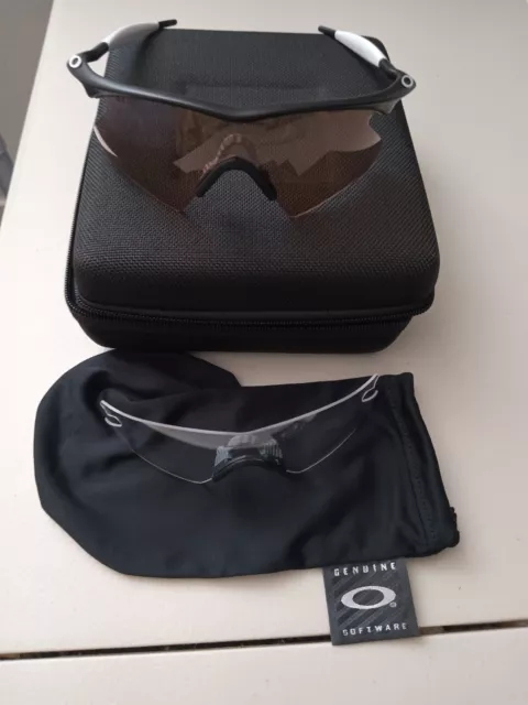 Oakley Pro M Frame Matte Black / White Icons w/ VR50/Clear Heater Lenses