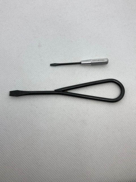 Lot of 2 Vintage SINGER SEWING MACHINE Simanco Miniature Metal Screwdrivers Lot of 2 Vintage SINGER SEWING MACHINE Simanco Miniature Metal Screwdrivers