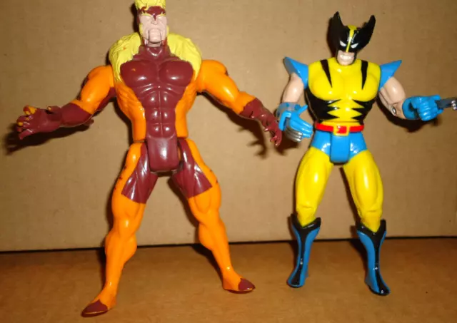 1992-93 Toy Biz/Marvel Uncanny X-Men- Wolverine w/Spring-Out Claws vs Sabretooth