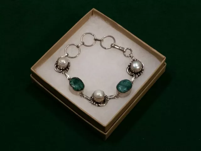 Vintage Woman's 925 Sterling Silver Green Jade and Pearl Bracelet.