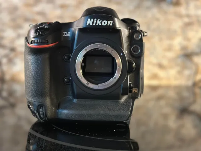 Nikon D4 16.2 MP Digital SLR Camera-Body Only-no battery
