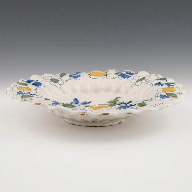 A Late 17th Century Dutch Delft Lobed Dish 3