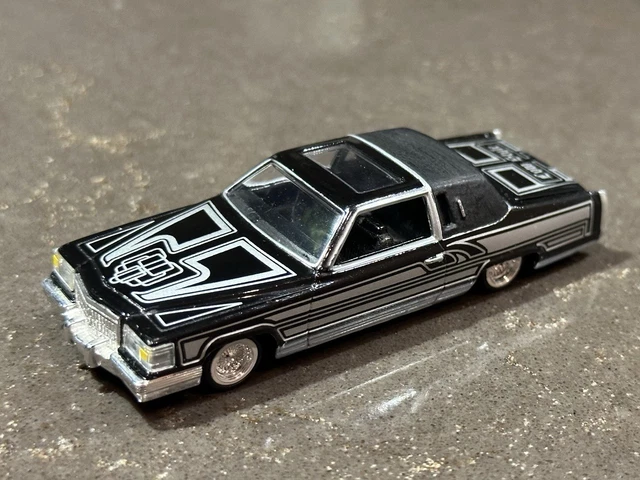 REVELL LOWRIDER 1981 Cadillac Coupe Deville NIB 1:64 #183