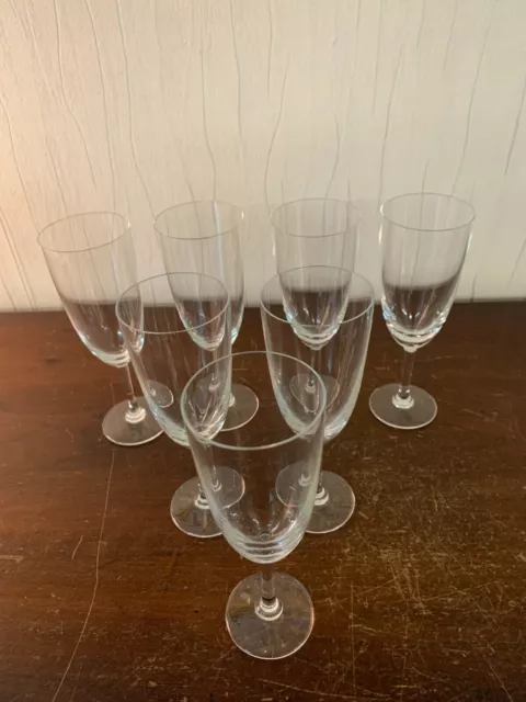 7 flûtes à champagne modèle Highlands ? en cristal Lalique (prix à la pièce)