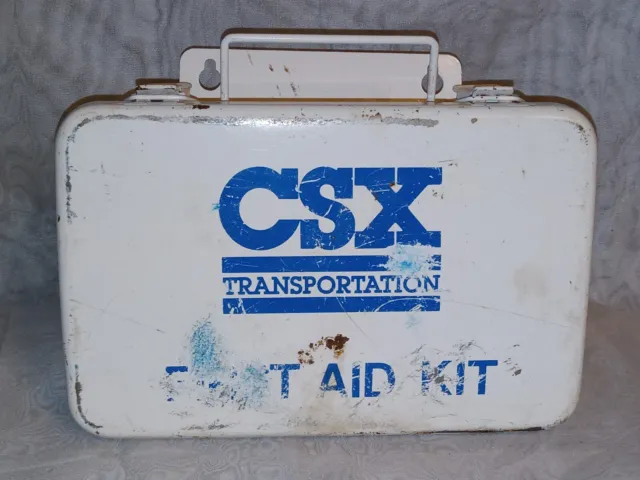 VINTAGE CSX TRANSPORTATION RAILROAD 5"x8" METAL FIRST AID KIT MOUNT And CONTENTS
