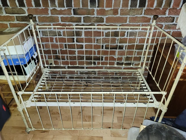 cot