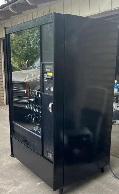 Automatic Products AP 123 Snack Vending Machine