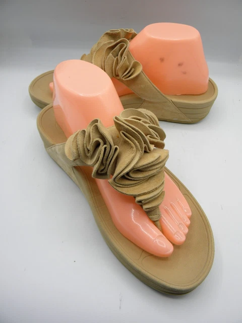 FitFlop Frou Beige Ruffle Nubuck Slip On Slide Sandal Size EU 41 US 9