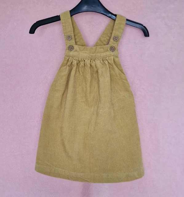 Pacchetto vestiti per bambine età 6-9 m. Usato. Condizioni perfette. M&S 🙂 5
