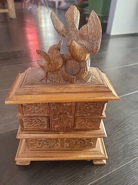 Boîte à Bijoux Ronde Ancienne En Bois Sculpté Vintage - Diamètre 17 Cm, Déco Occasion