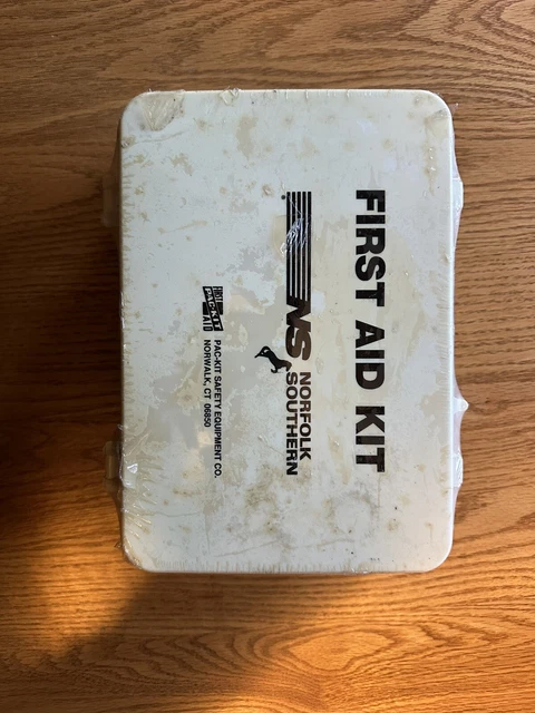 Vintage Norfolk Southern Railroad Train First Aid Kit Plastic Box never opened