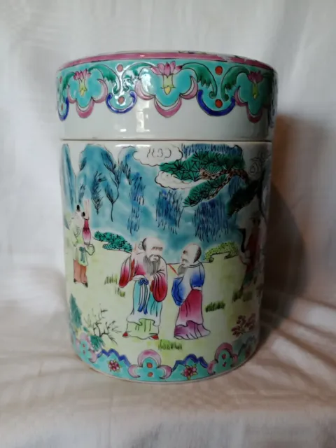 Large Early 20th Century Chinese Porcelain Famille Rose Cylindrical Lidded Jar