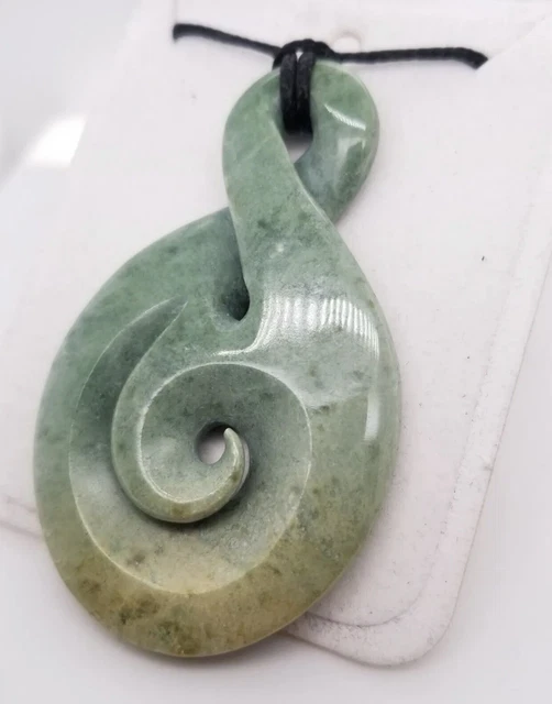 MAORI NEW ZEALAND Greenstone XL hand carved Nephrite Jade Pounamu