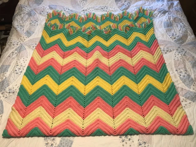 Vintage Handmade Crocheted Afghan Throw Blanket Wave 36 x 75
